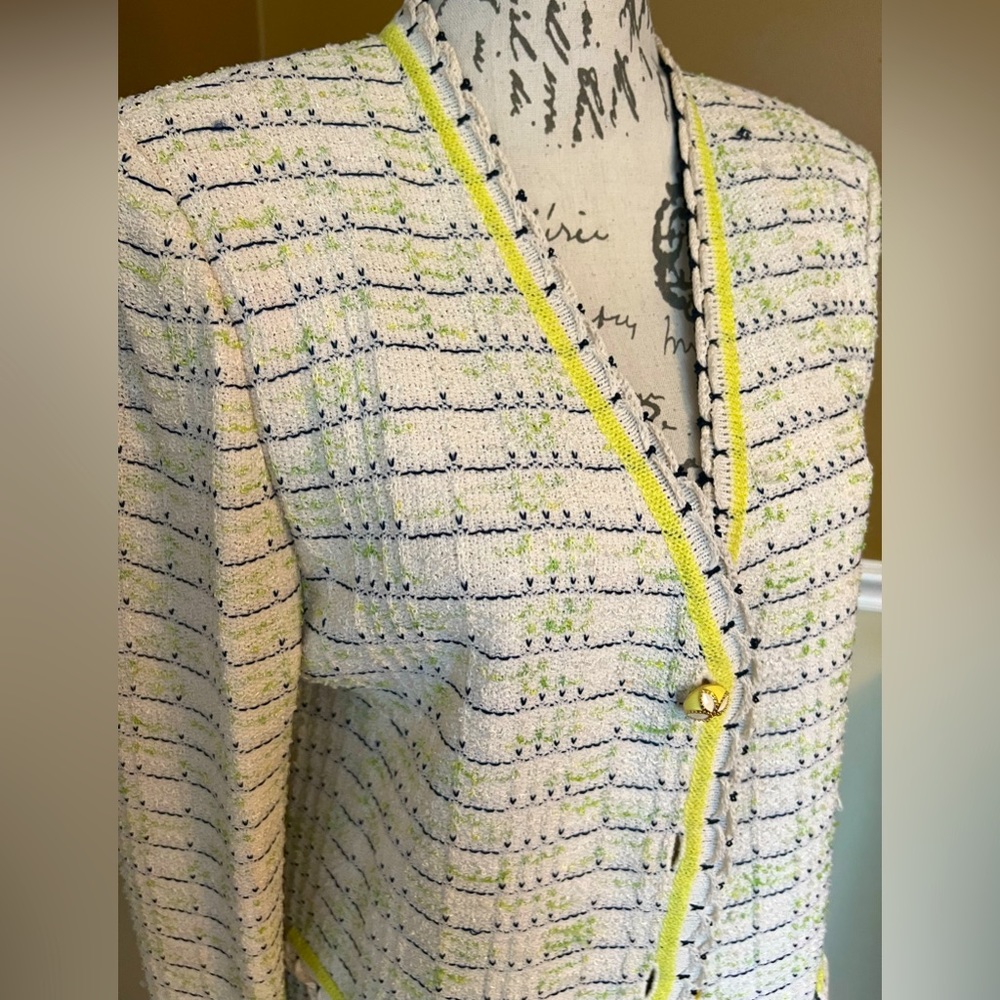 St John Collection Vintage Jacket, pairs with cream, yellow, navy, green. Sz 10